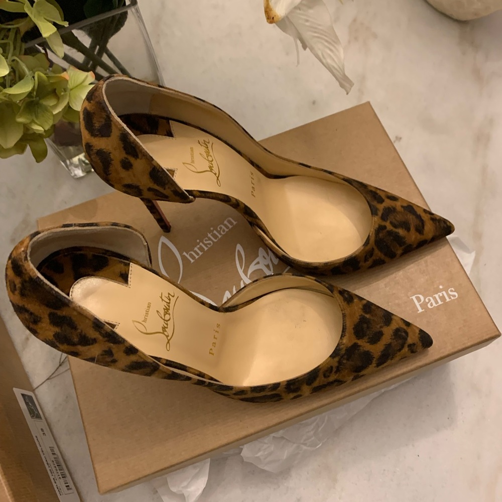 Christian Louboutin - Picture 4 of 8
